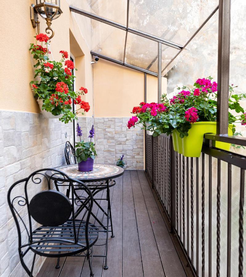 2 - Bedroom Apartments Galicia Lviv Luaran gambar
